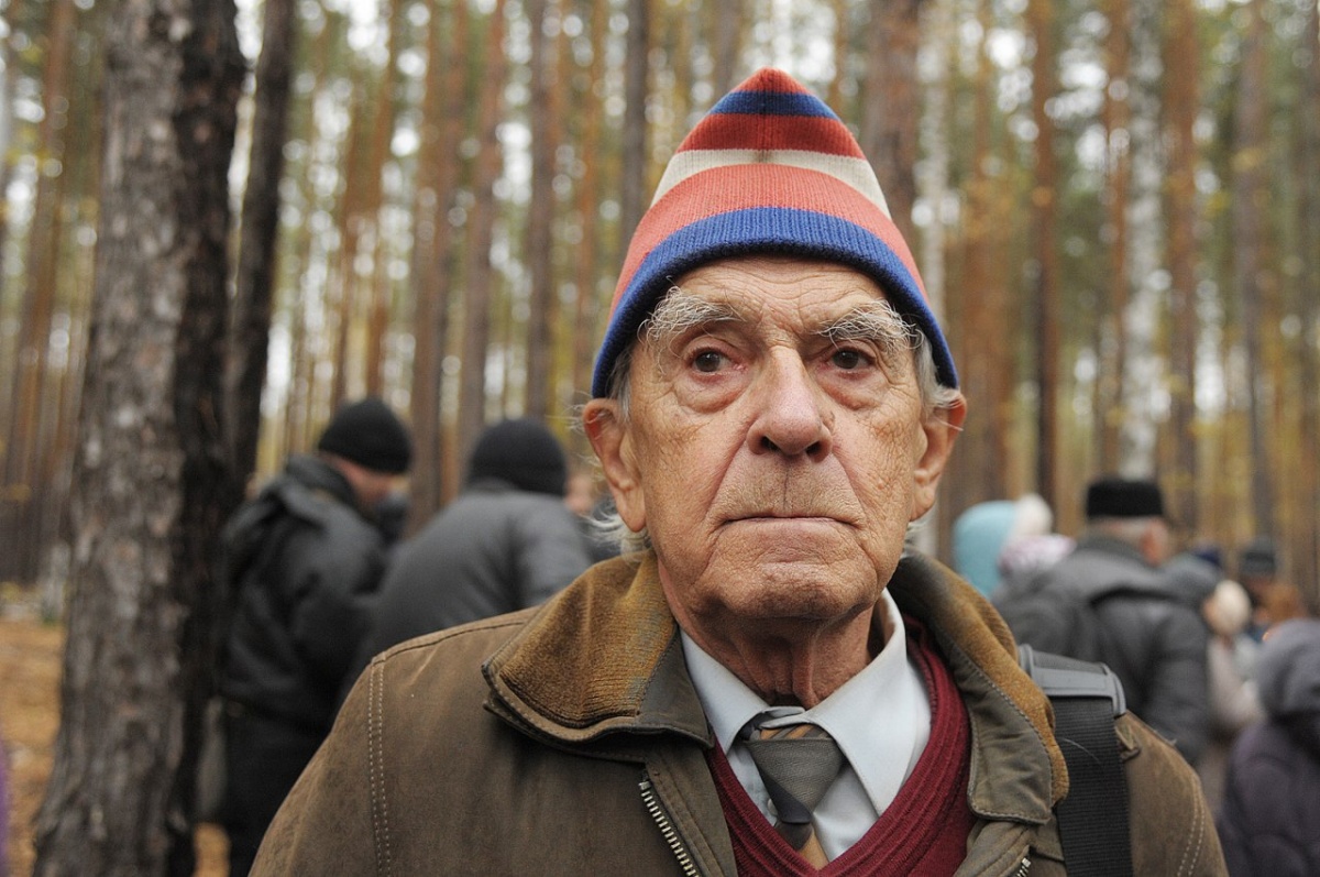 80 лет ук. Старик 80 лет. Пенсионер 70 лет. Старик 80 лет фото. Дед 70 лет.