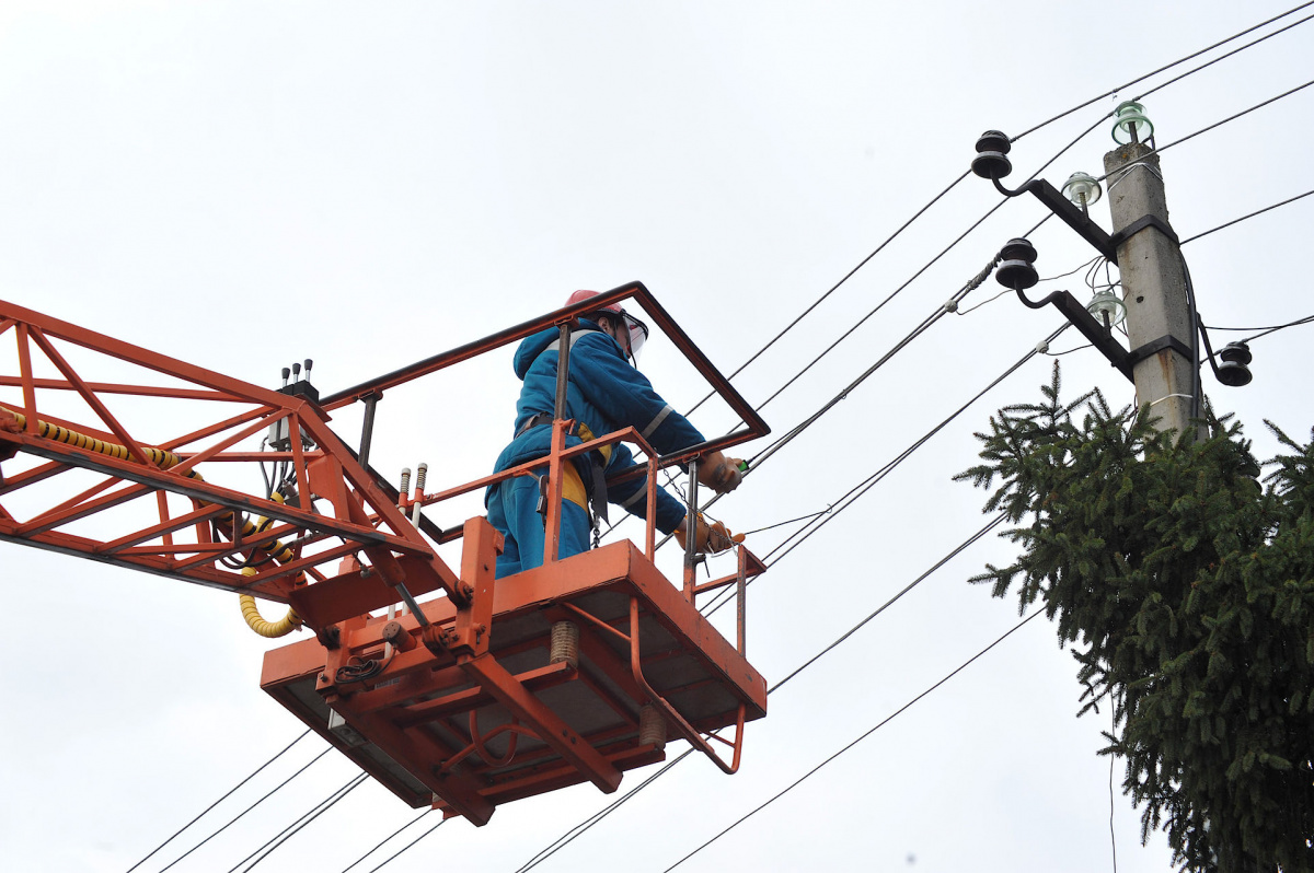 Пс 110 кв. Бесхозяйные электрические сети. Пс 110 кв. Грозозащитный трос на вл 110 кв. Просека лэп.