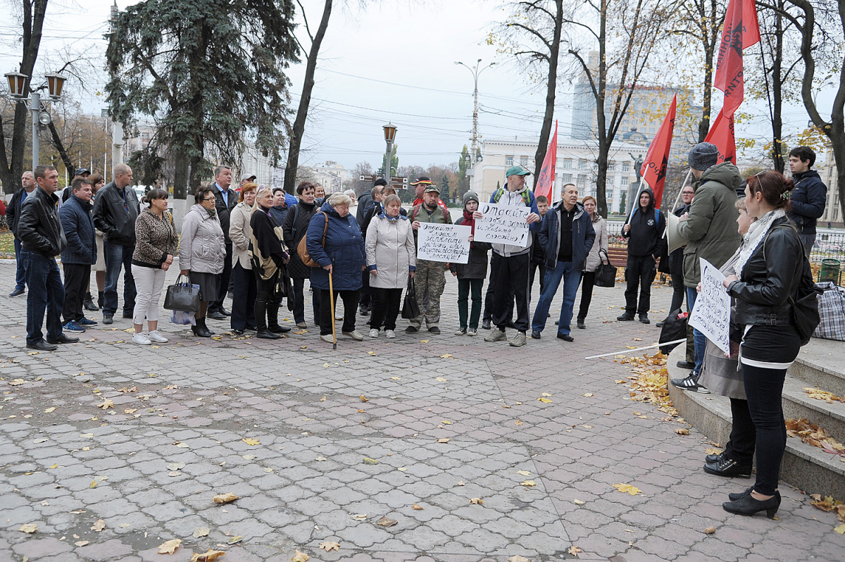 Сотрудники воронеж. Воронежский стеклотарный завод РАСКО. Пикет медиков в Воронеже. Вести Воронеж РАСКО. ВАПСК Воронеж сотрудники.