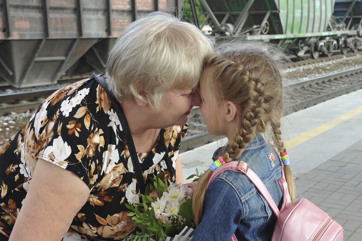 Вторые родители. Помощь семьям с детьми Воронеж. Мать с ребенком Воронеж фото Одноклассники. 8г родители. Родители 8а.