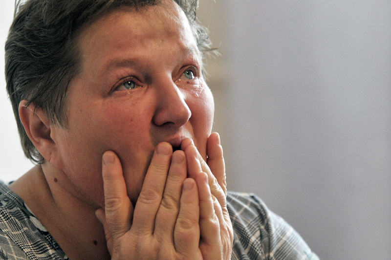 Нижнедевицк женщина плачет