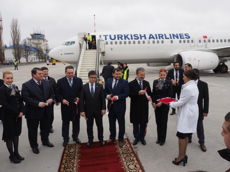 Рейс воронеж. Авиакомпания полет Воронеж. Turkish Airlines в Душанбе. Представительство авиакомпании в аэропорту. Стамбул представительство турецких авиалиний.