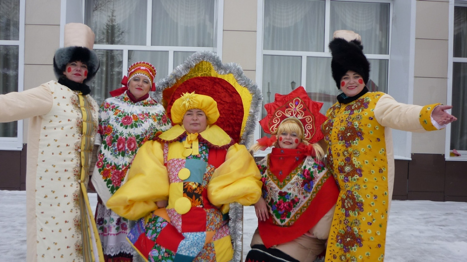 праздник проводы зимы. развлекательная программа на масленицу. масленица воронежская область. масленица в воронеже. сжигание масленицы пожарными.