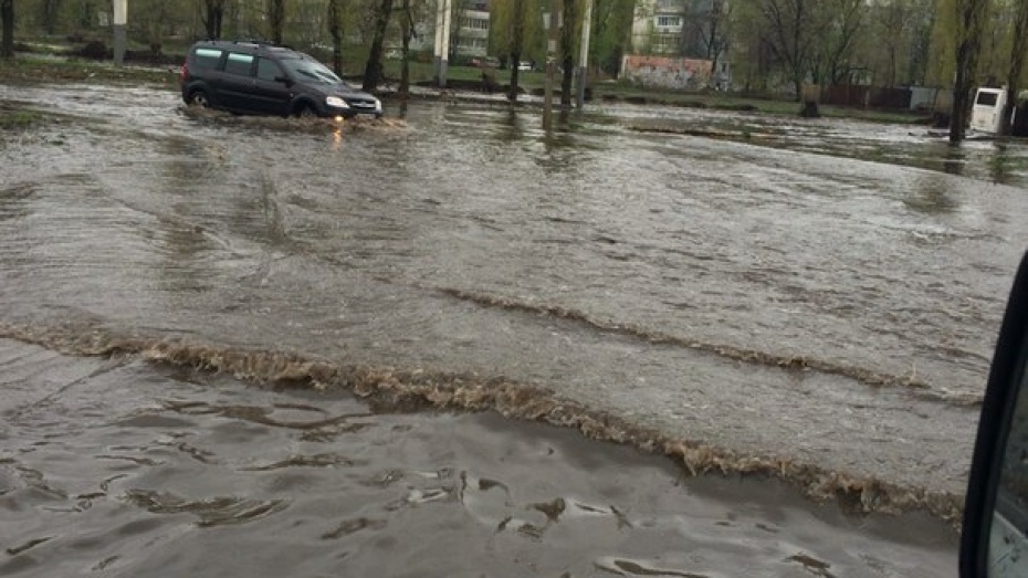 Три дождя воронеж. Осадки в Воронеже. Мичуринск подтопления. Воронеж дождь 10 июля. Три дня дождя Воронеж.