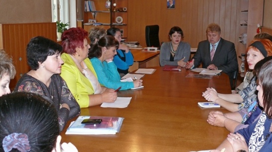 Больница пгт грибановский. Земский фельдшер. Репьевская црб хирург. Грибановская црб. Грибановская црб.